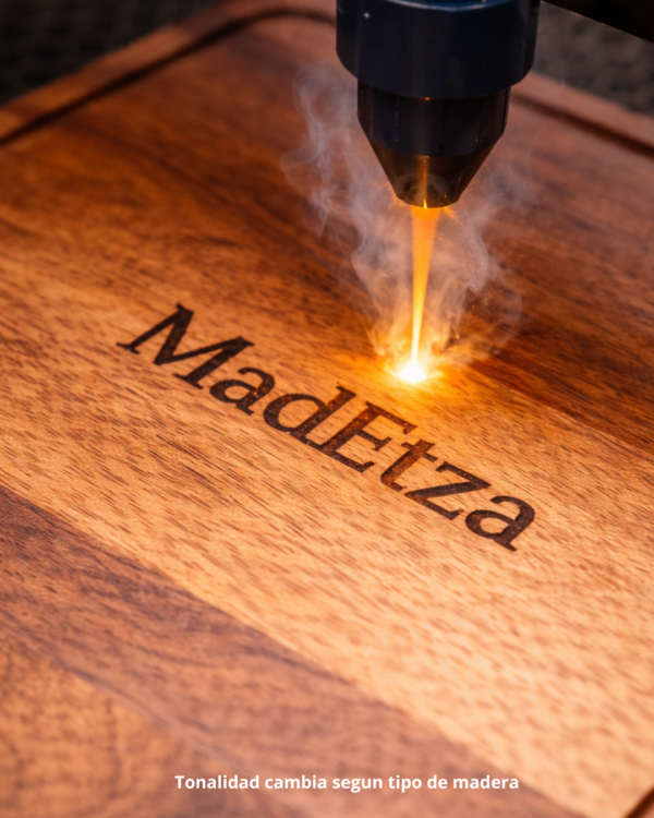 Tabla de Charcutería Personalizada de Parota y Encino 30x20 para Quesos | Madetza - Image 6